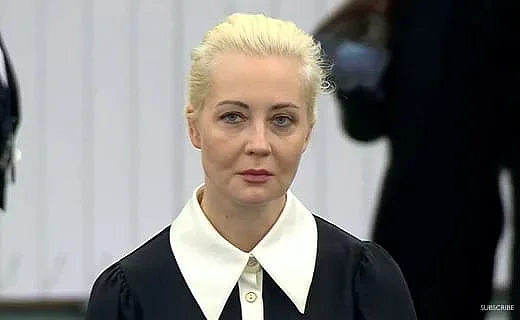 Първа версия защо Навалная не е на погребението на съпруга си