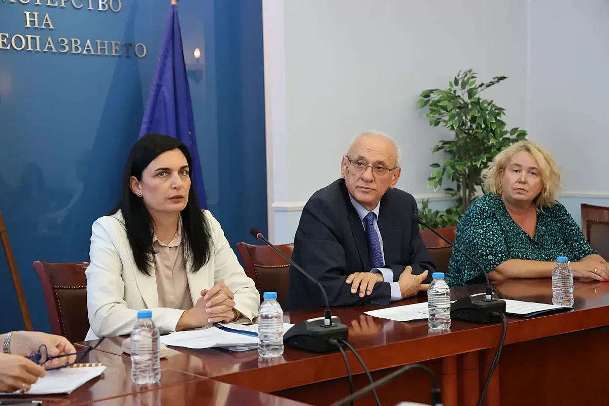 Ново приложение показва цените на всички лекарства в лева и в евро