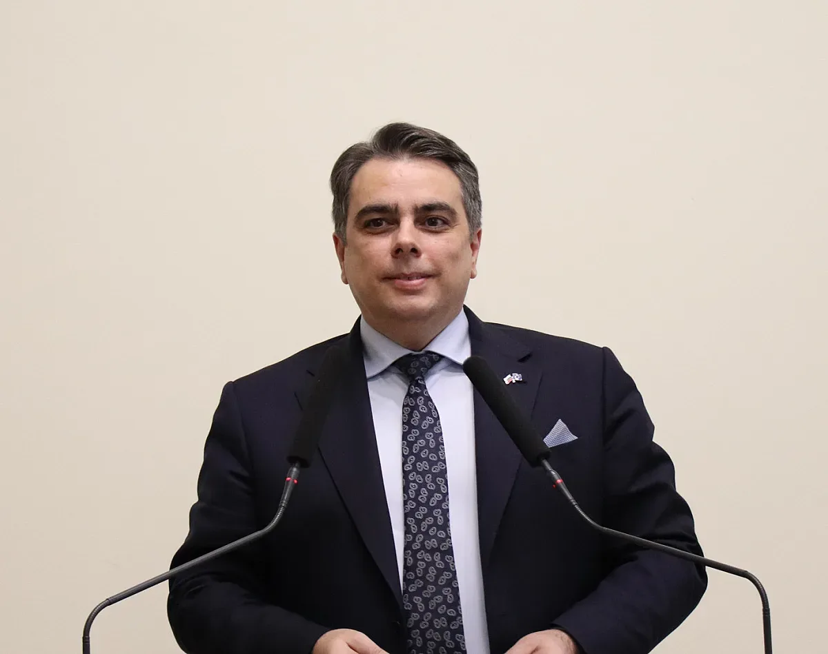 Асен Василев с последни новини за общините. Ще вдигат ли данъците