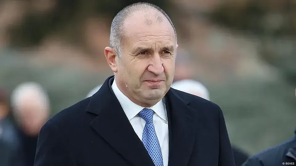 Парвенющината на един самозабравил се кандидат-диктатор