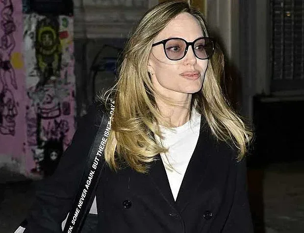 Анджелина Джоли стресна всички! Решението