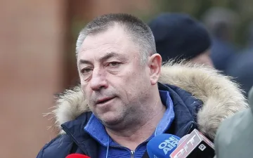 Легендарен футболист се върна у нас! Какво му се случи