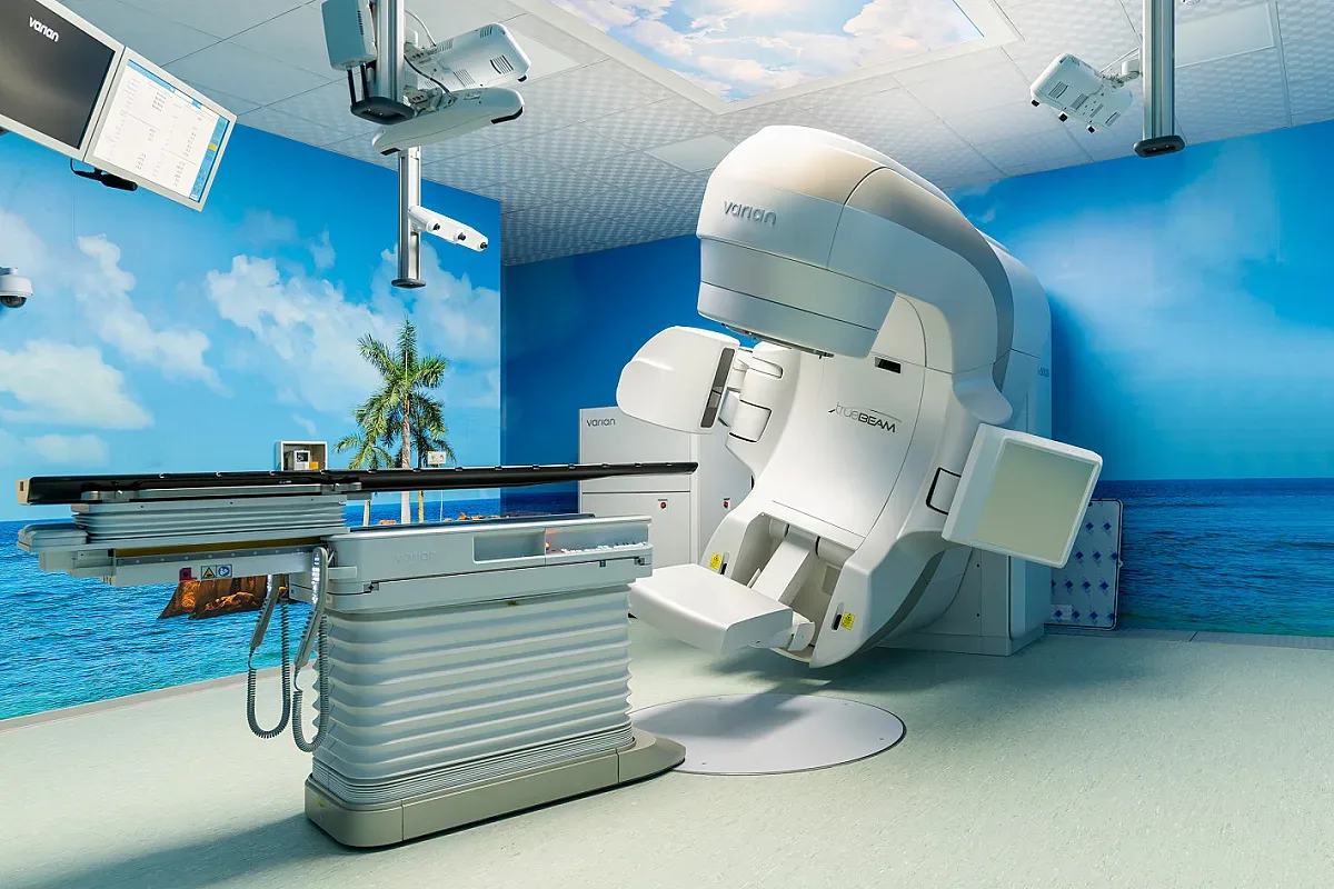 УМБАЛ „Пълмед” откри Отделение по лъчелечение и радиохирургия с апаратура от последно поколение