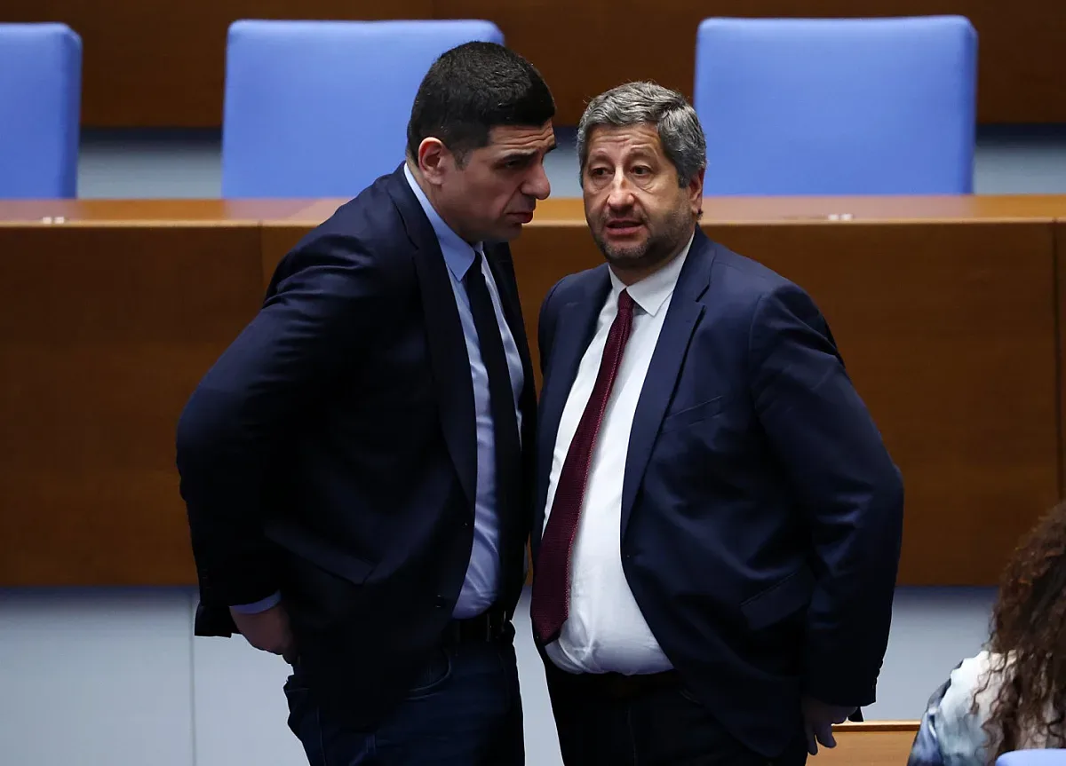 Христо Иванов отговори на Пеевски, оправдава се за делкането