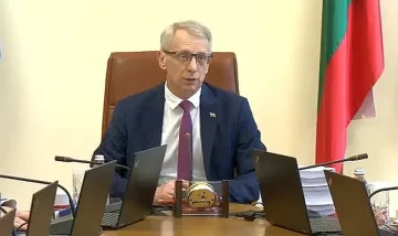 Денков успокоява страстите. Първи думи след сблъсъка с ГЕРБ