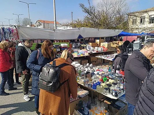 Дънки за 10 евро и мощен обяд за 25. Къде е това чудо