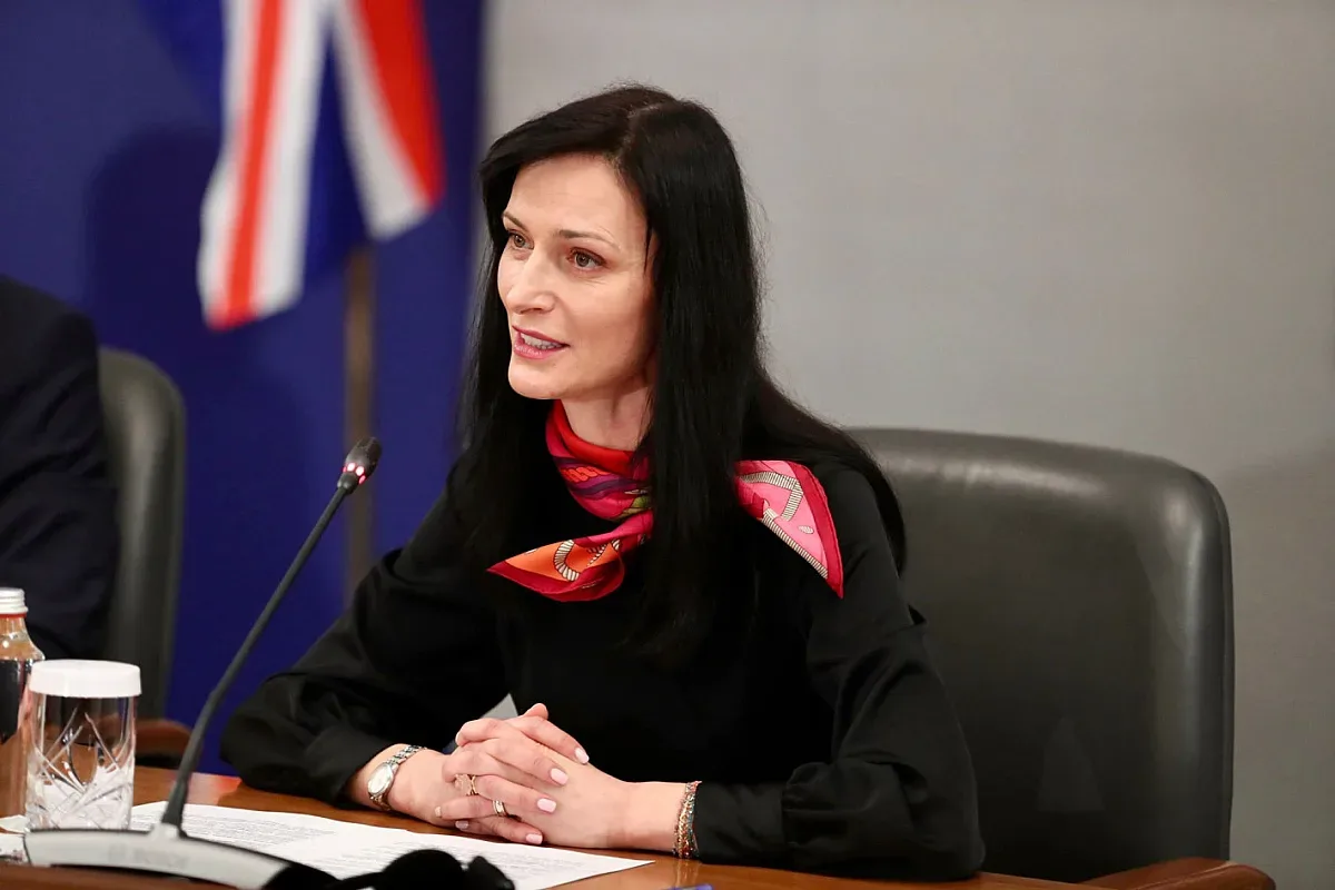 Мария Габриел нарушава мълчанието! Прави извънредно изявление