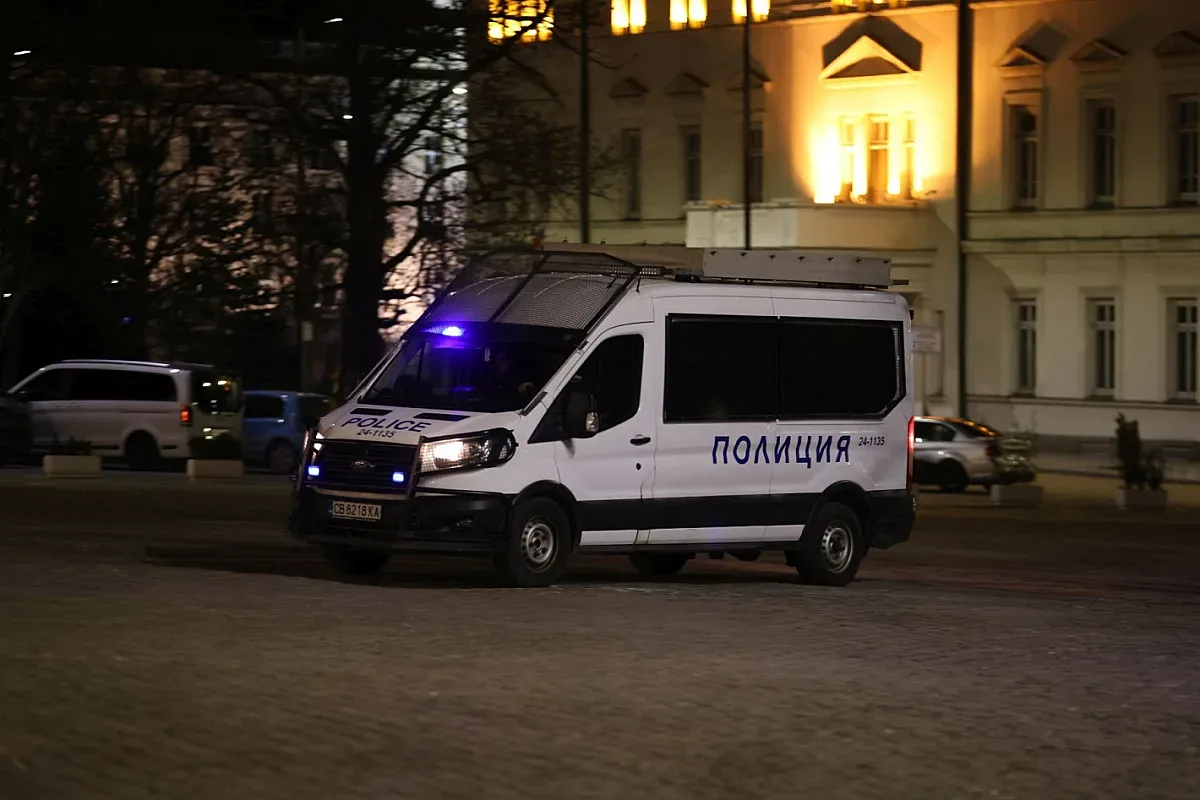 Голяма полицейска операция в бургаско! Ловят трафиканти мафиоти