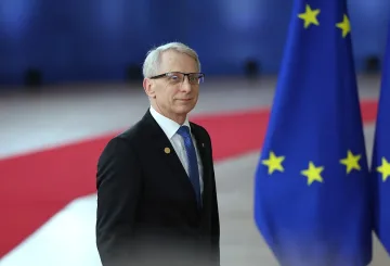 Денков се среща с Макрон в Париж, ето какво ще обсъждат