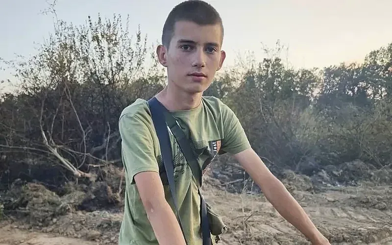 Шапки долу! 16-годишно момче засрами цяла България