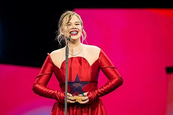 Всички говорят за 19-годишната Маргарита Стойкова, която покори "Берлинале"