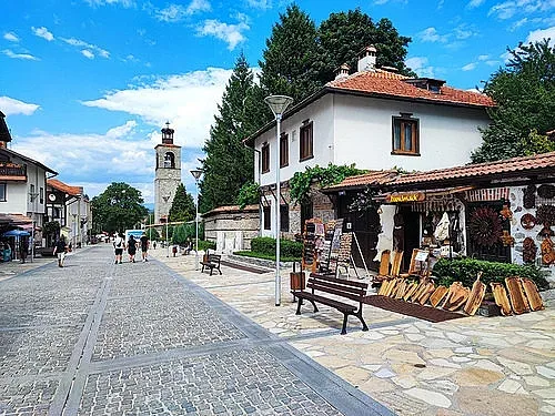 Чичо Ковач смая Банско. Нов символ на града