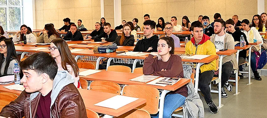 УНСС обяви графика за предварителните матури