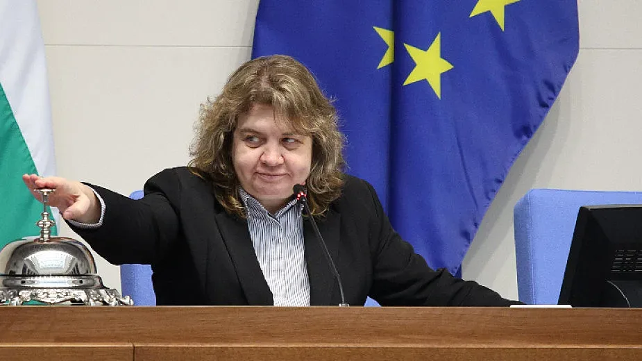 Киселова с извънредно изявление за кабинета