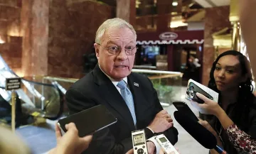 Човек на Тръмп избълва нови заплахи към страните от НАТО