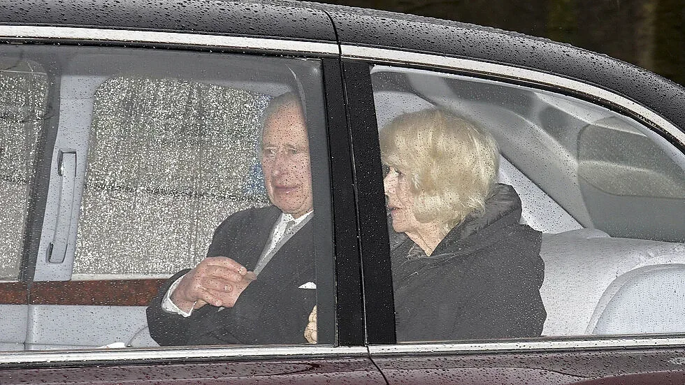 Чарлз сменя локацията. Ето къде пристигна