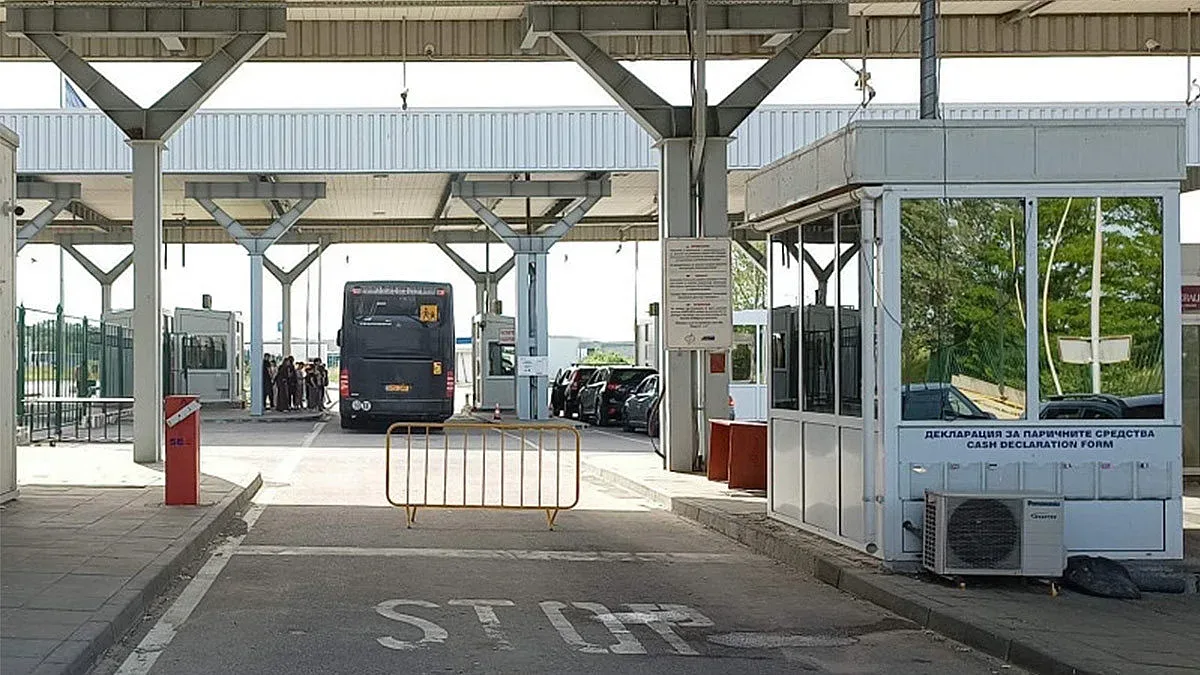 Интензивен трафик през 3 български гранични пункта
