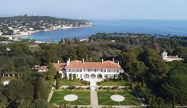 Продадоха любимото място на олигарсите