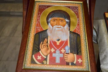 Икона с мощи на грузински светец зарадваха християните в Ловеч
