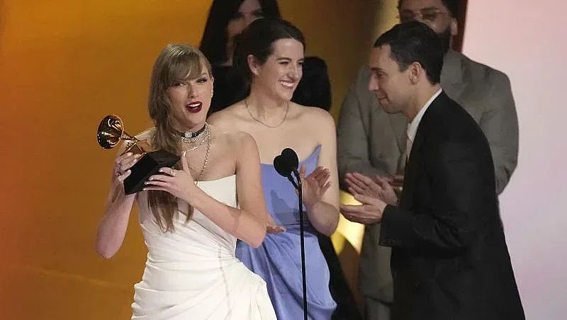 Тейлър Суифт бие всички рекорди, изпревари Франк Синатра