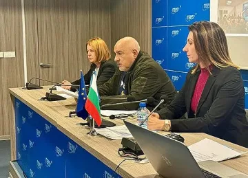 Борисов в акция. Строява редиците