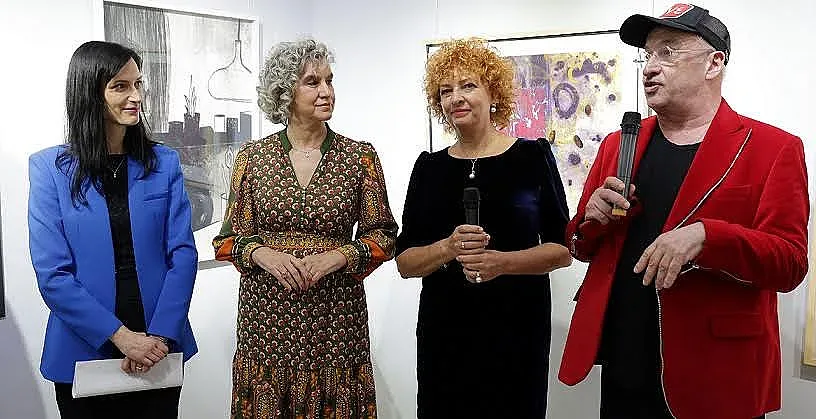 Дипломация и графика в "Графикарт"