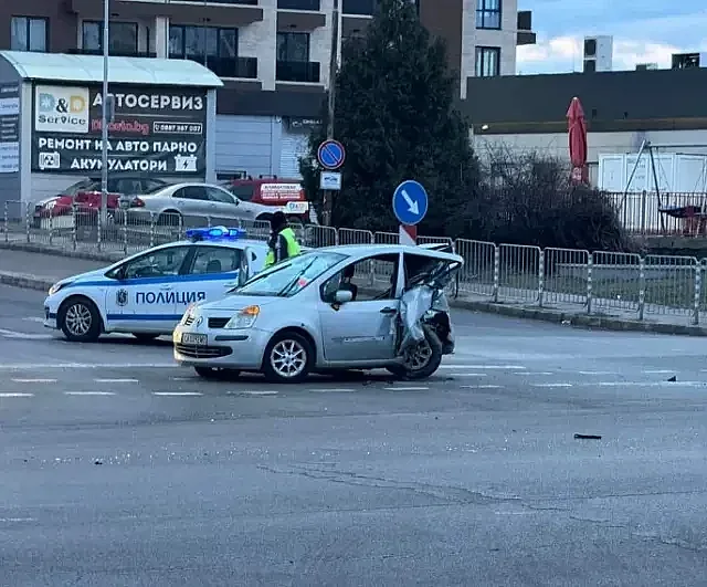 Кошмар като с Милен Цветков. Летят линейки и полиция