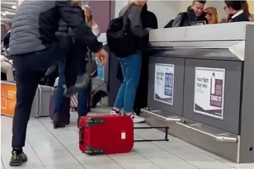 Когато трябва да доплащаш за куфара си: Пътник шокира служители на летище