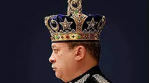 Новият крал на Малайзия е милиардер с частна армия