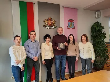 Кметът на Община Казанлък с благодарност към екипа на проекта: “Светът на траките”