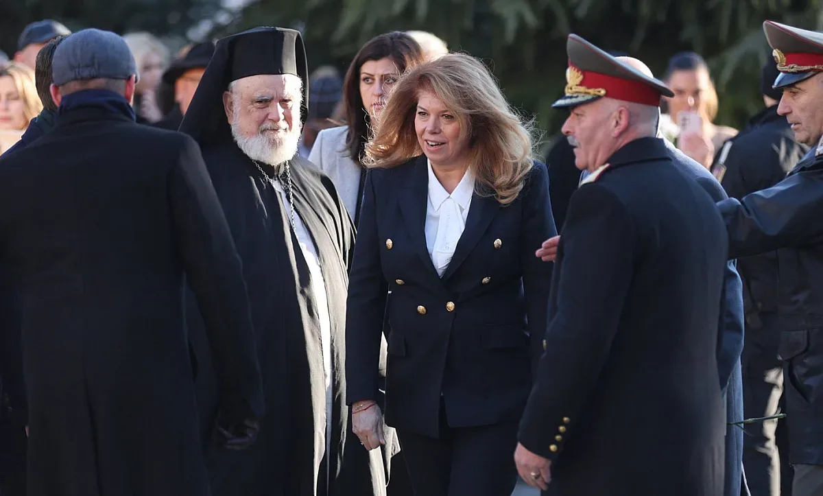 Илияна Йотова хвърли бомба! Какво предлагали на Румен Радев