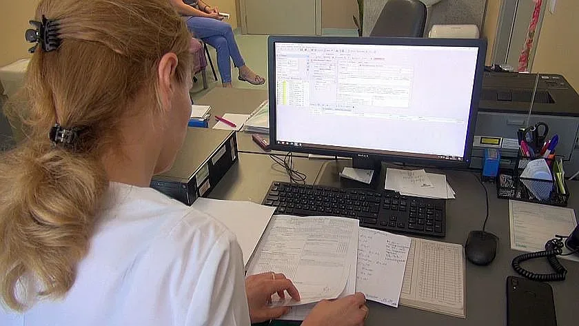 Лекарите гневни! Не искат отпадане на ученическите бележки