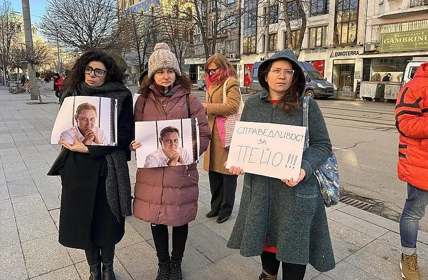 Гневен протест събра близки и приятели на убития Пейо Пеев