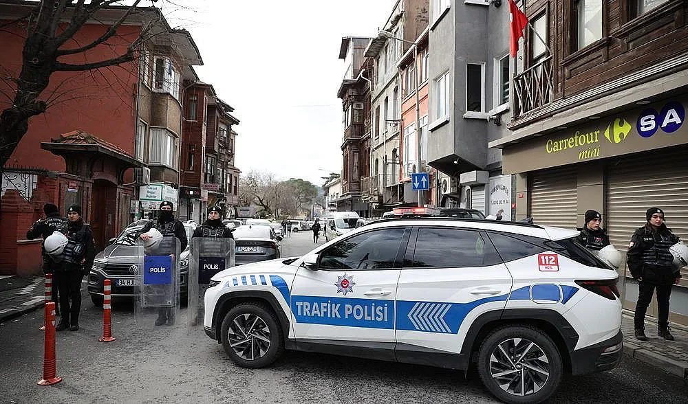 Руснак и таджик закопчани за окървавената църква в Истанбул