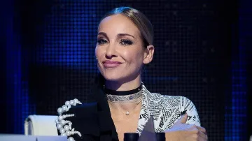 Баронесата Алекс Раева се завръща