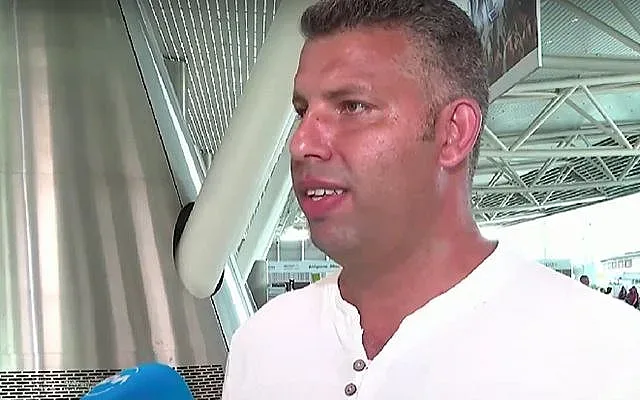 Вбесяващи подробности за сваленото дете от полета на Ryanair