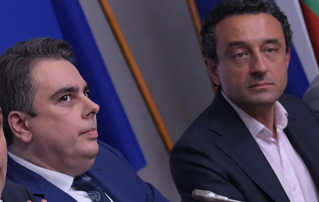 Ответен удар! Василев и Лорер с остра закана заради имотния скандал