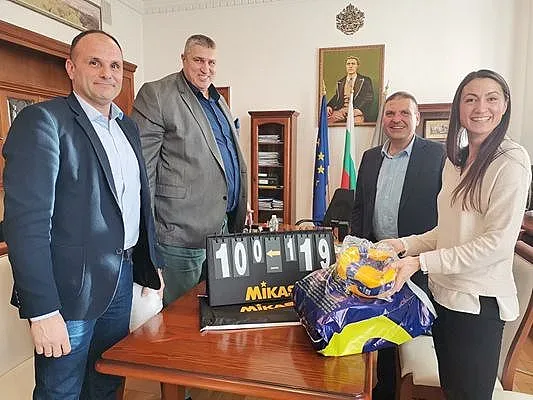 Легенда на волейбола с голям жест към Плевен