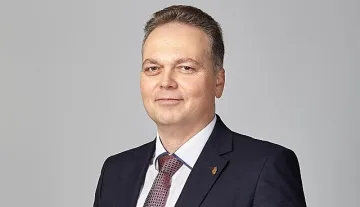 Новият ректор на УХТ проф. Галин Иванов ще управлява със солиден екип