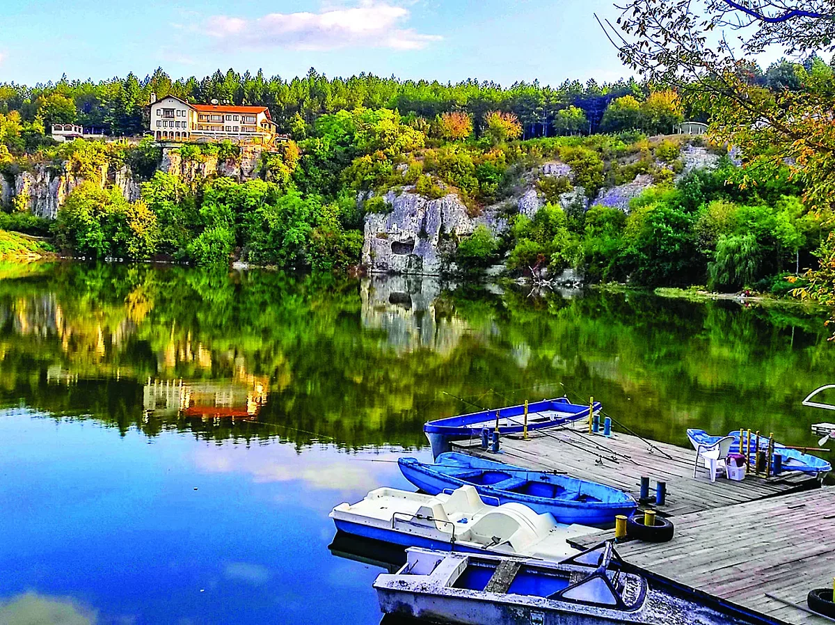 Зеленият лабиринт, в който Плевен намира душата си