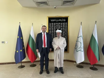 Ахмед Доган и Делян Пеевски правят социална кухня и към Главно мюфтийство