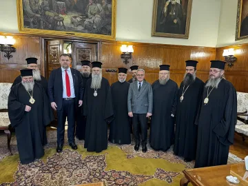 Доган и Пеевски инициират социална кухня към Българската православна църква