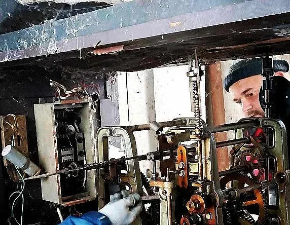 Майстори пътуват 530 км, за да възстановят символ на село