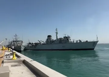 Шок и ужас в морето! Челен сблъсък на два бойни кораба