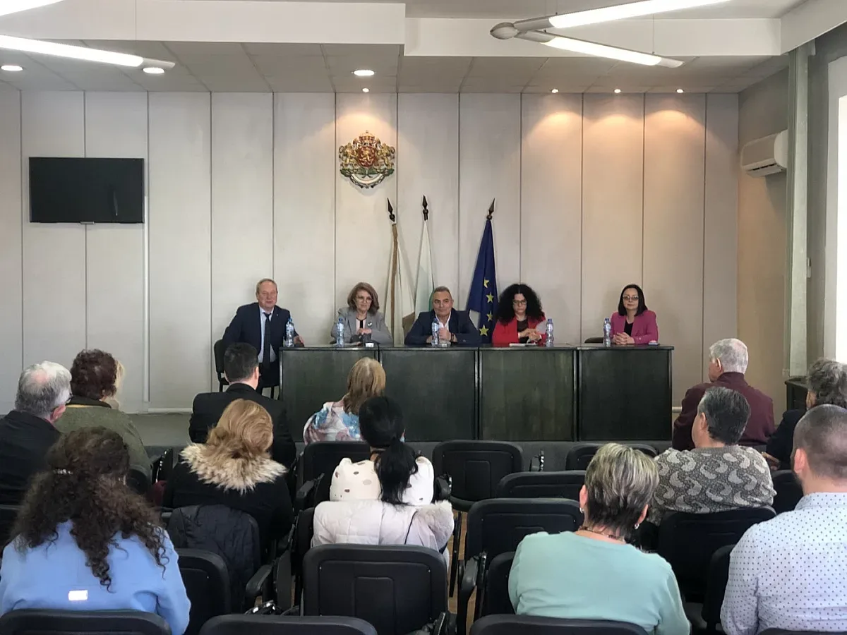 Министърът на културата с важно посещение