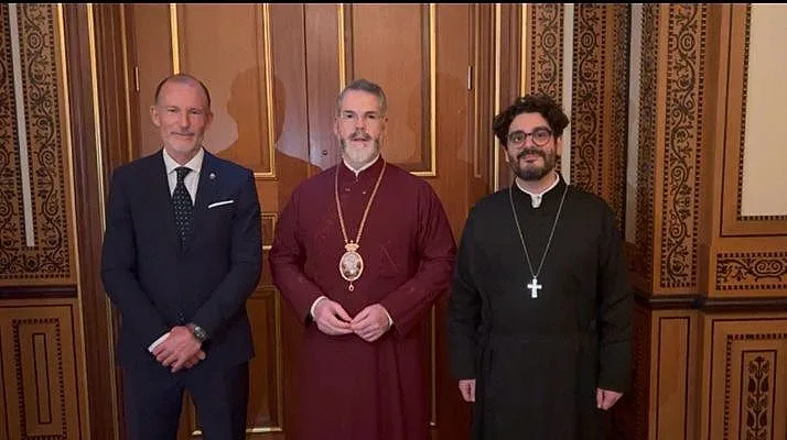 Принц Кирил подкрепи дядо Антоний за църквата в Лондон