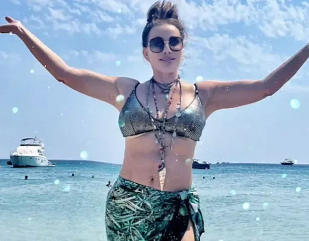 БГ щастлива вдовица на 60! Познахте ли я