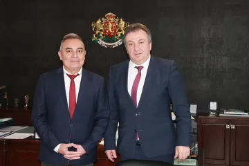 Министър Кръстев обеща в Шумен финансиране на археологически обекти