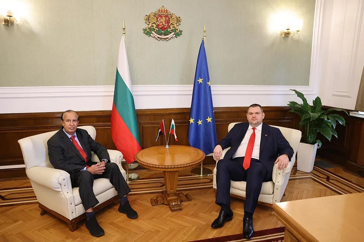 Пеевски с две ключови срещи с посланици