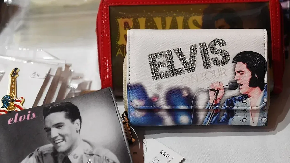 Разкриха истината за мениджъра на Елвис Пресли